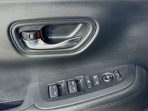 Used 2023 Honda HR-V LX image 20