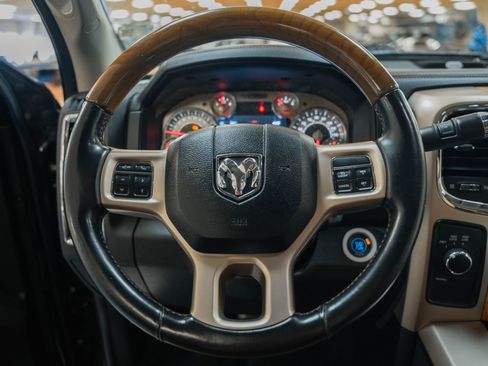 Used 2014 RAM 2500 Longhorn image 40