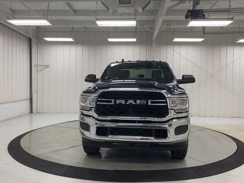 Used 2021 RAM 2500 Tradesman w/ Chrome Appearance Group AWD/4WD image 7