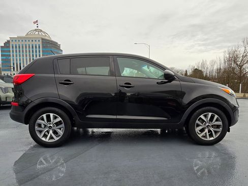 Used 2016 Kia Sportage LX image 3