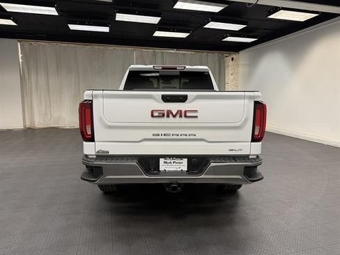 New 2026 GMC Sierra 1500 SLT w/ SLT Premium Package AWD/4WD image 4