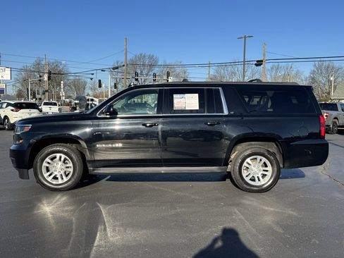 Used 2018 Chevrolet Suburban LT image 30