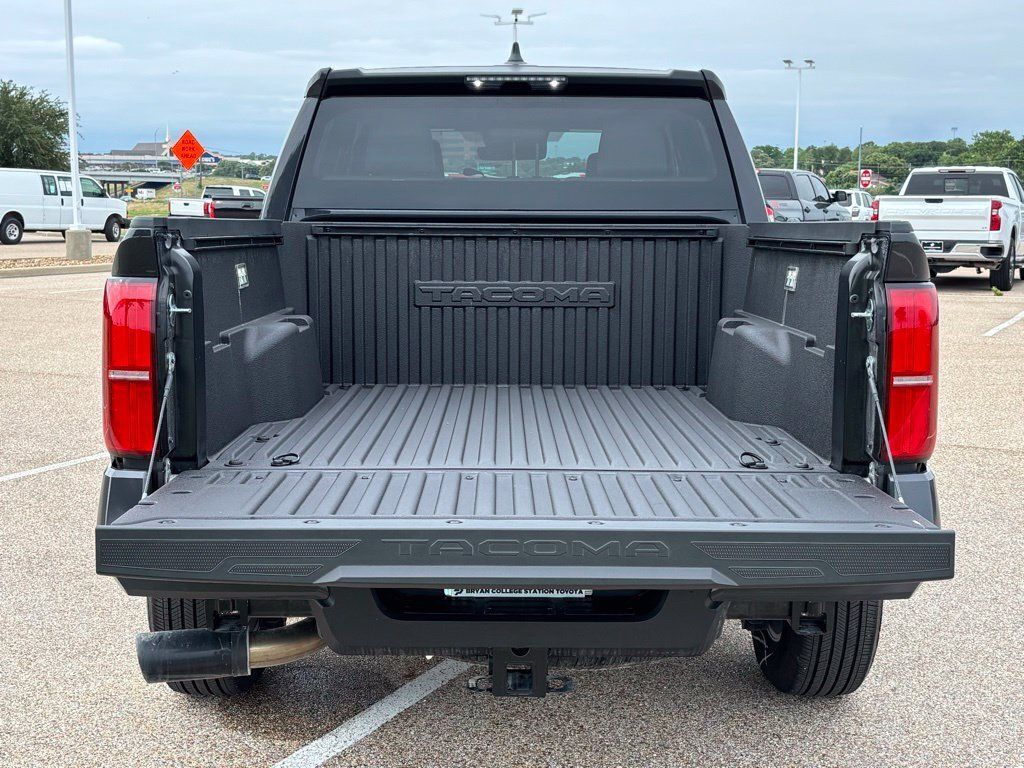 Used 2026 Toyota Tacoma SR5 AWD/4WD image 33