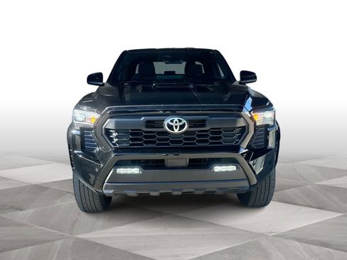 Used 2025 Toyota Tacoma TRD Sport RWD image 3