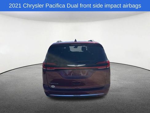 Used 2021 Chrysler Pacifica Touring-L FWD image 21