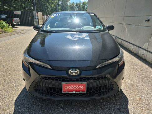 Used 2021 Toyota Corolla LE image 3