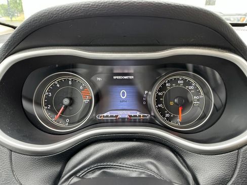 Used 2016 Jeep Cherokee Limited AWD/4WD image 30