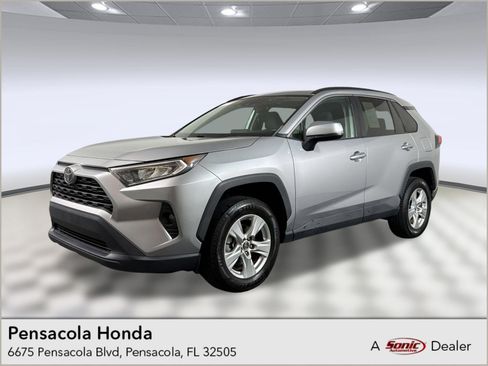 Used 2020 Toyota RAV4 XLE w/ Convenience Package AWD/4WD image 1