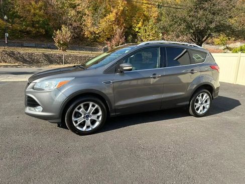 Used 2014 Ford Escape Titanium image 3
