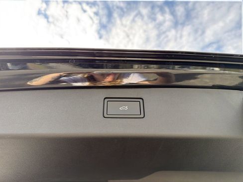 New 2026 Volkswagen Tiguan SE R-Line image 16