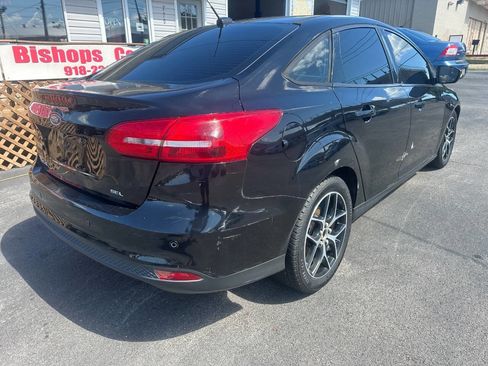 Used 2017 Ford Focus SEL image 8