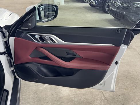 Used 2025 BMW i4 eDrive40 w/ Premium Package RWD image 9