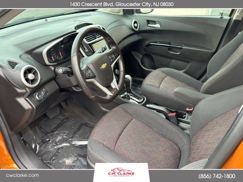 Used 2017 Chevrolet Sonic LT w/ Convenience Package image 13