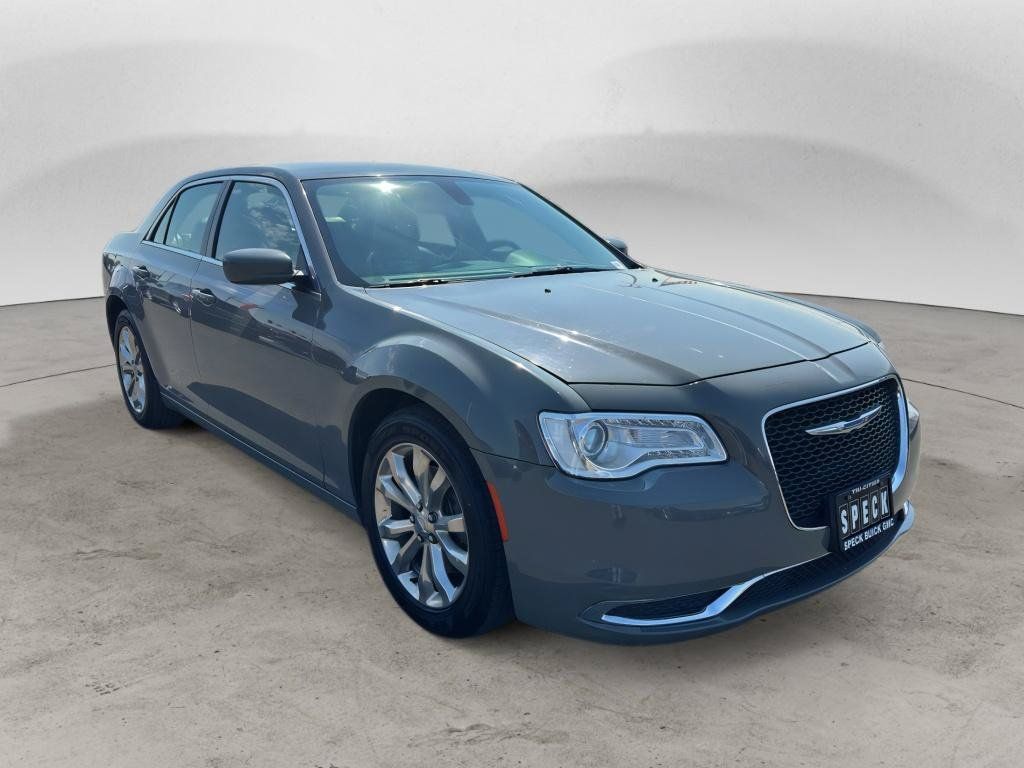 Used 2017 Chrysler 300 Limited AWD/4WD image 7