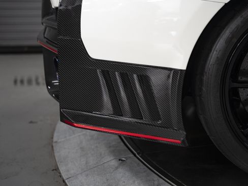 Used 2024 Nissan GT-R NISMO w/ Floor Mat Package AWD/4WD image 12