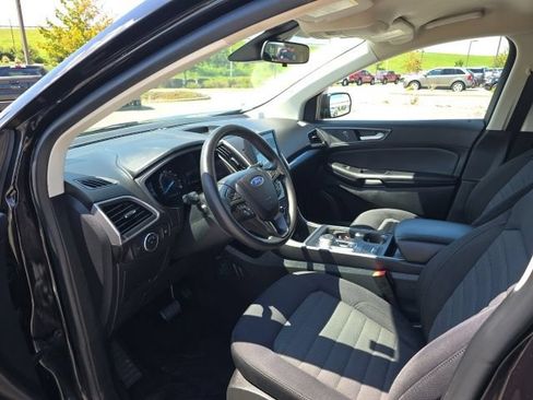 Certified 2022 Ford Edge SE w/ Black Appearance Package AWD/4WD image 10