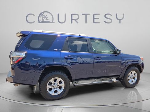 Used 2016 Toyota 4Runner SR5 RWD image 5