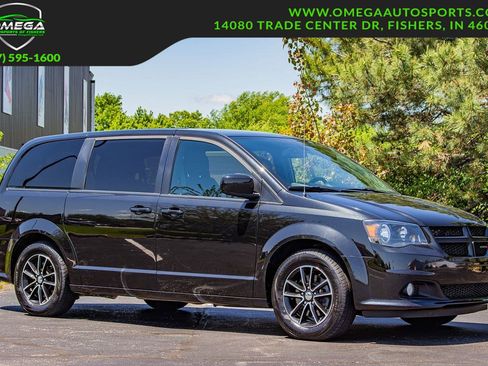 Used 2019 Dodge Grand Caravan SE FWD image 1