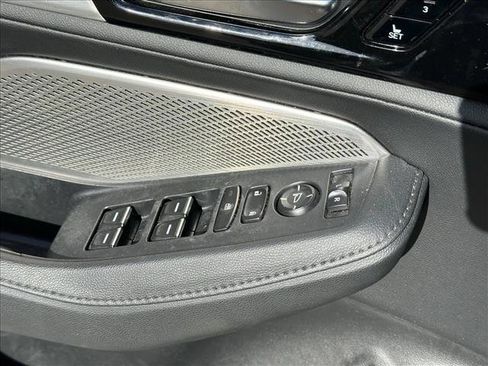 Used 2023 Acura MDX FWD image 17