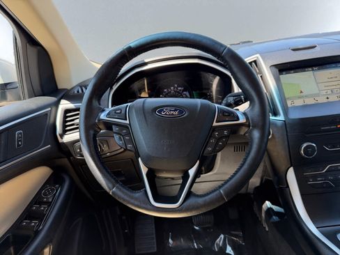 Used 2017 Ford Edge SEL w/ Equipment Group 201A AWD/4WD image 17