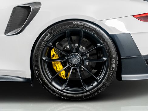 Used 2018 Porsche 911 GT2 RS w/ Weissach Package image 18