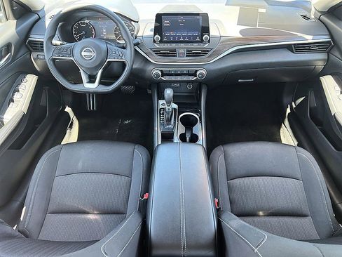 Certified 2024 Nissan Altima 2.5 SV FWD image 18