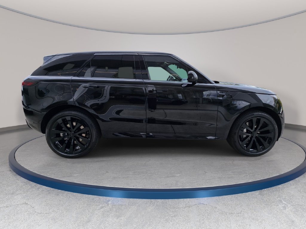New 2027 Land Rover Range Rover Sport Dynamic SE AWD/4WD image 4