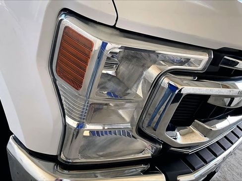 Used 2021 Ford F250 XLT w/ FX4 Off-Road Package image 25