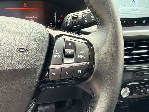 Used 2024 Ford Escape Active w/ Tech Pack #1 AWD/4WD image 13