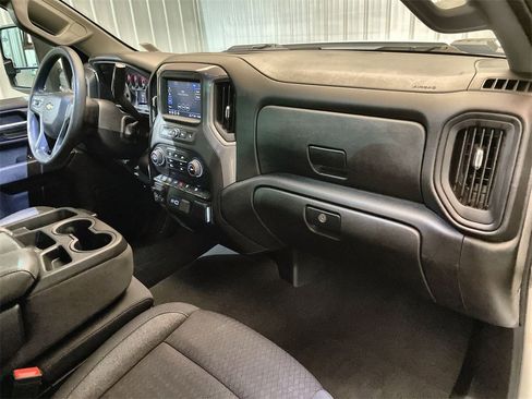 Used 2024 Chevrolet Silverado 2500 Custom w/ Custom Value Package image 27