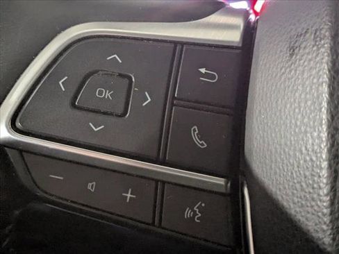 Used 2021 Toyota Highlander Limited image 17