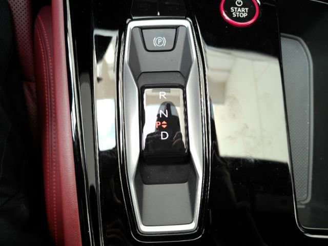 Used 2023 Audi RS e-tron GT w/ Ceramic Brake Package AWD/4WD image 45