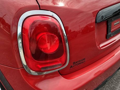 Used 2018 MINI Cooper 4-Door Hardtop FWD image 34