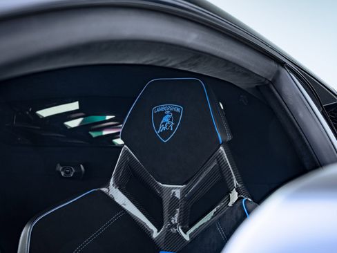 Used 2022 Lamborghini Huracan STO image 28