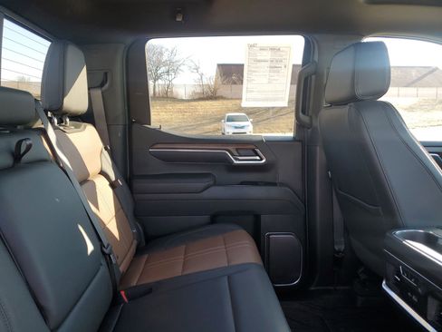 Used 2025 Chevrolet Silverado 1500 High Country w/ High Country Premium Package image 34