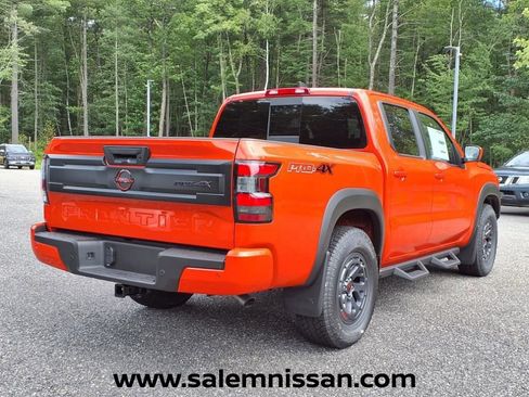 Used 2025 Nissan Frontier PRO-4X w/ Pro Convenience Package AWD/4WD image 6