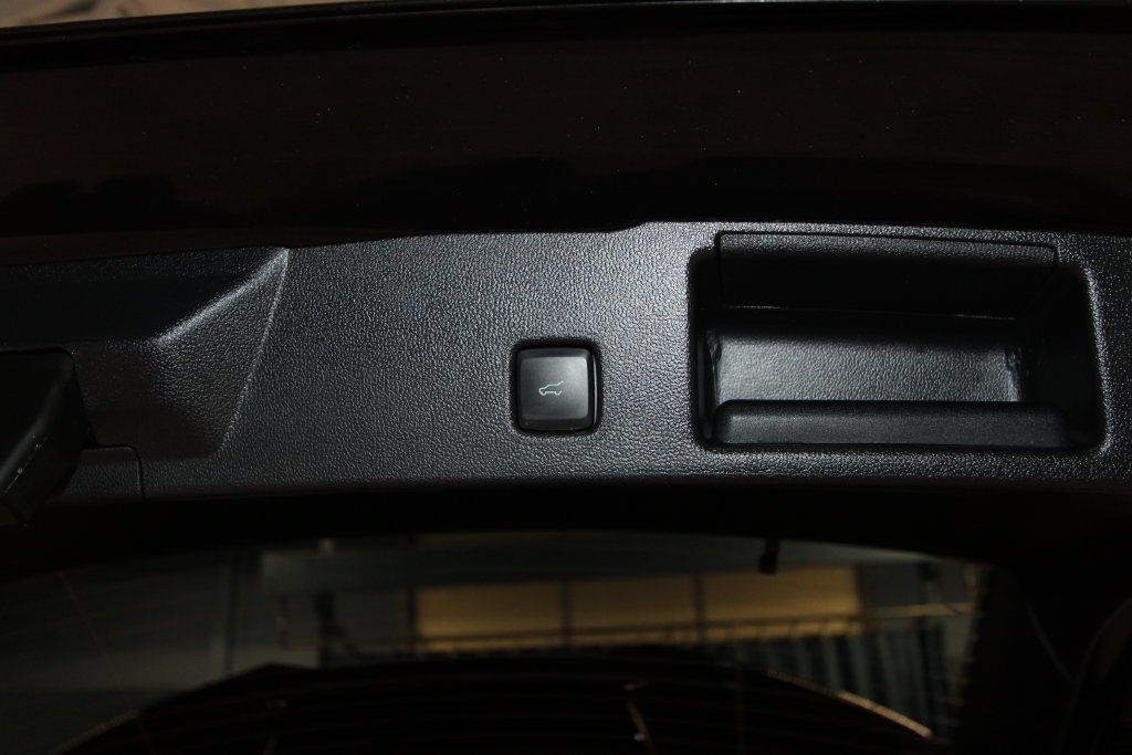 Used 2025 Ford Escape ST-Line Select AWD/4WD image 34