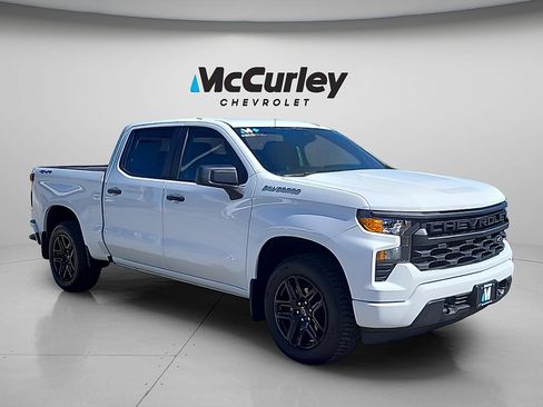 Used 2024 Chevrolet Silverado 1500 Custom AWD/4WD image 1