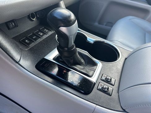 Used 2016 Toyota Highlander XLE image 26
