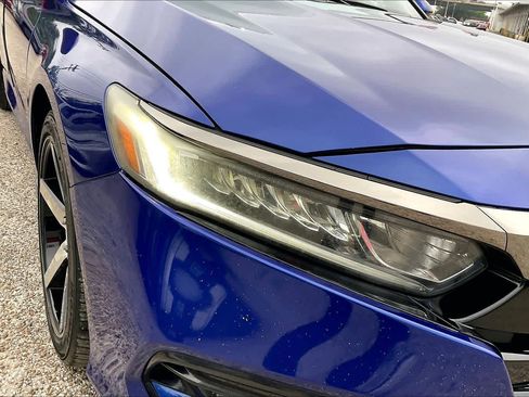 Used 2018 Honda Accord Sport image 27