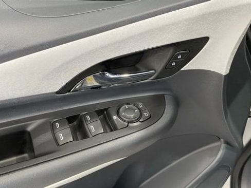 Used 2020 Chevrolet Bolt LT image 15