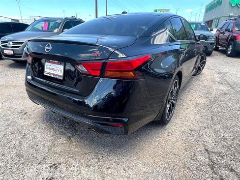 Used 2024 Nissan Altima 2.5 SR w/ SR Premium Package image 6