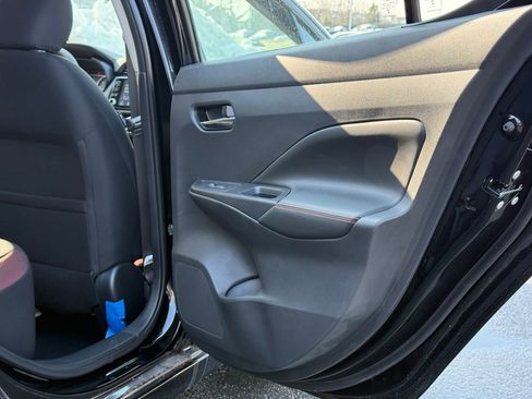 New 2025 Nissan Versa SR w/ Trunk Package image 22