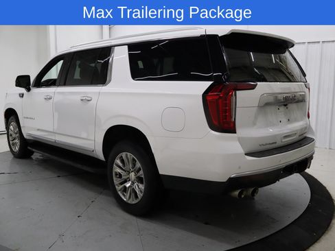 Used 2024 GMC Yukon XL Denali AWD/4WD image 4