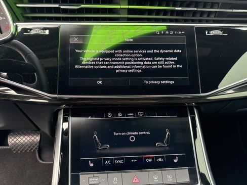 Used 2025 Audi Q7 3.0T Premium Plus image 18