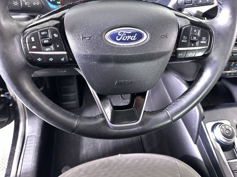 Used 2022 Ford Escape SE w/ SE Sport Appearance Package image 47