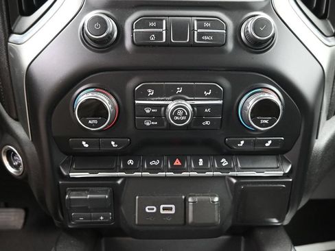 Used 2020 Chevrolet Silverado 1500 RST w/ True North Edition AWD/4WD image 18