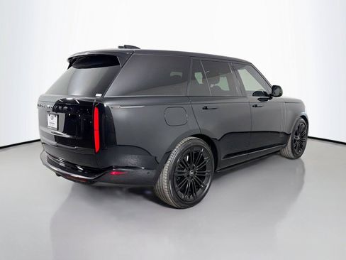 Used 2025 Land Rover Range Rover SE AWD/4WD image 5