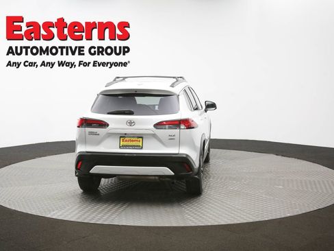 Used 2022 Toyota Corolla Cross XLE w/ Convenience Package image 35