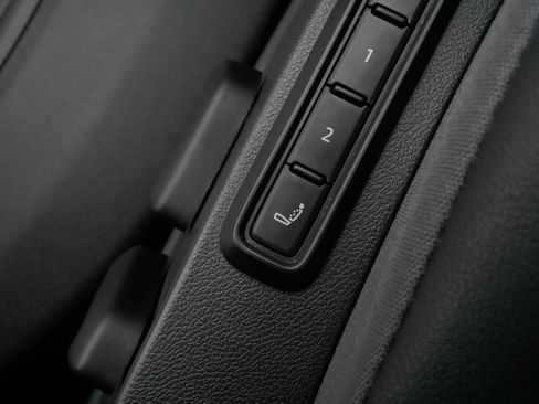Used 2023 Volkswagen ID.4 S RWD image 28